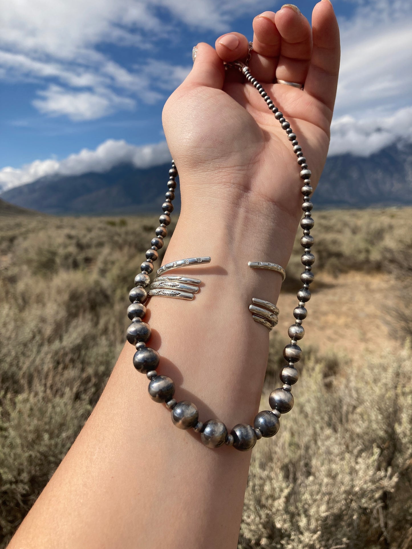 Navajo Pearl Small Large Alternating Necklace