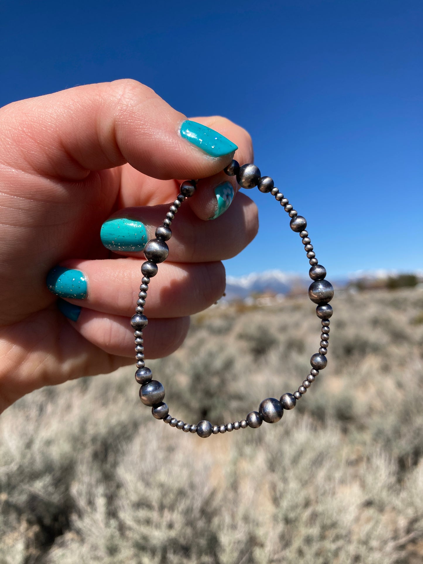 Stretchy thin Gradient Navajo Pearl Bracelet