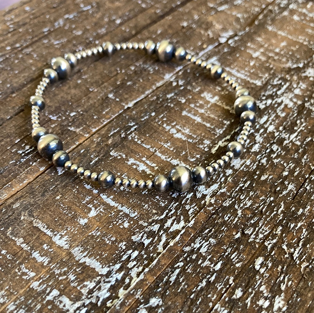 Stretchy thin Gradient Navajo Pearl Bracelet